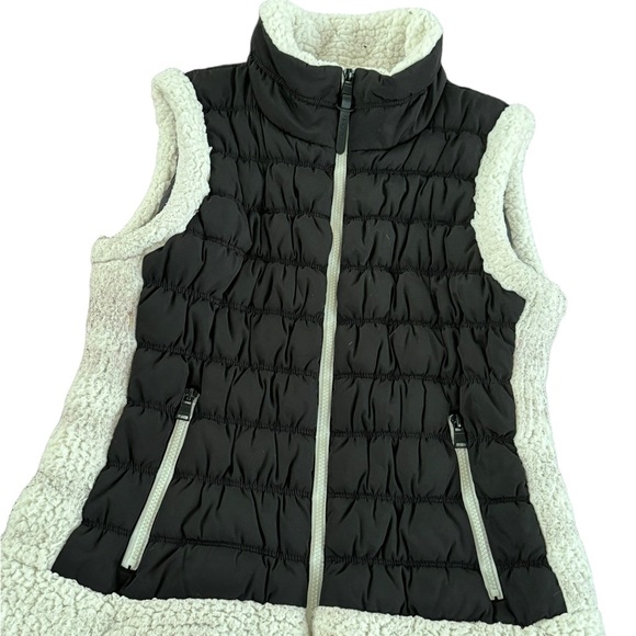 Calvin Klein ladies black puffer outer vest size Large - Picture 7 of 7